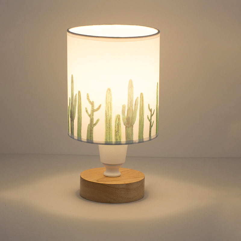 Naturis – moderne skrivebordslampe i stoff