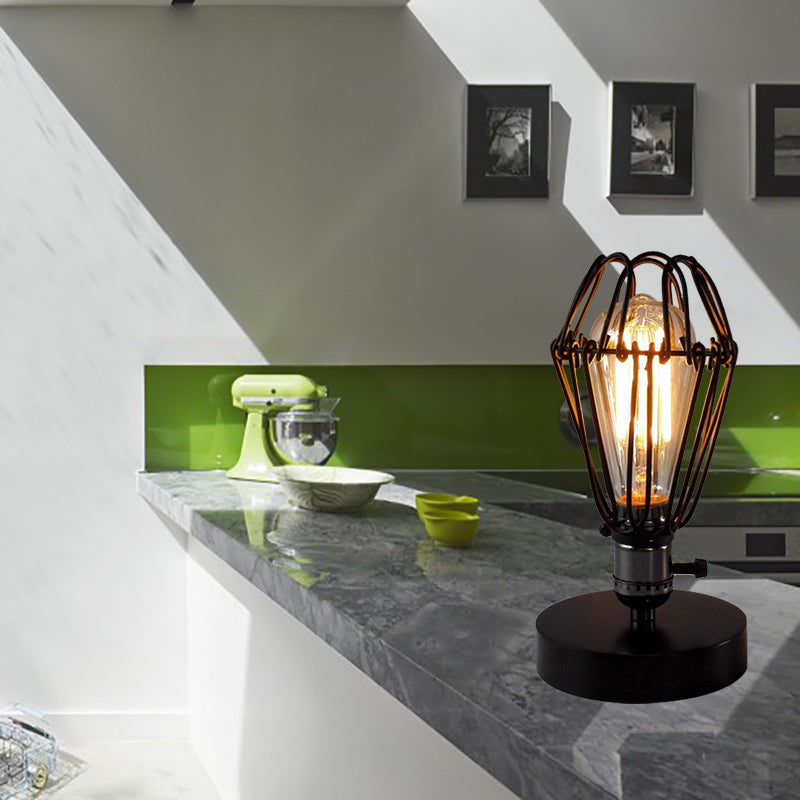 Noctiron – Industriel bordlampe med kronbladramme