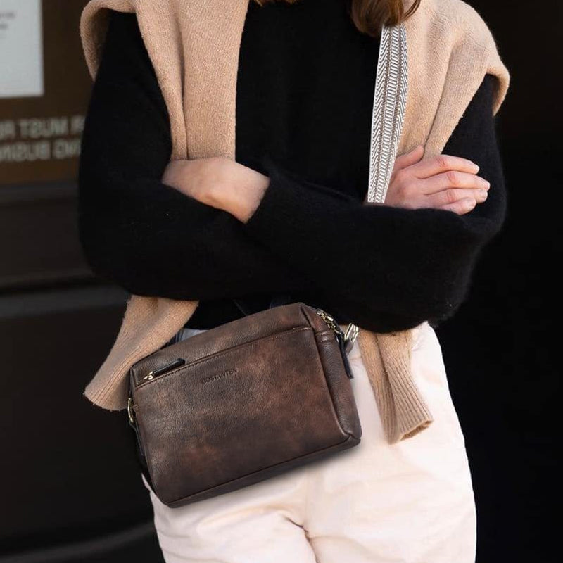 Luisa - Skuldertaske med tredobbelt lynlås og stribet rem