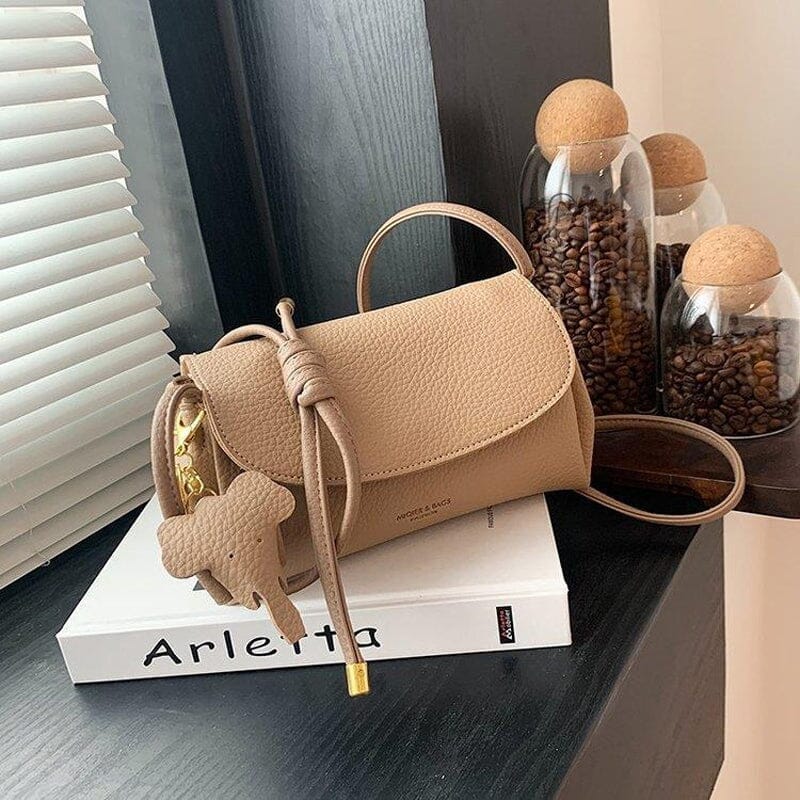 Lacey - Stilfuld crossbody-taske med elefantvedhæng