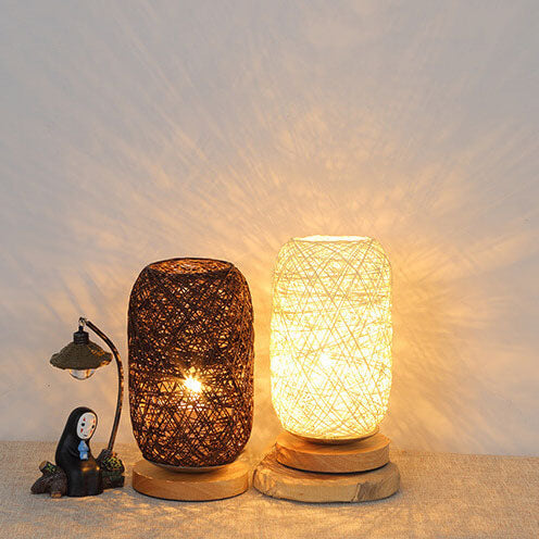 Dæmpbar og dekorativ rattankugle LED bordlampe