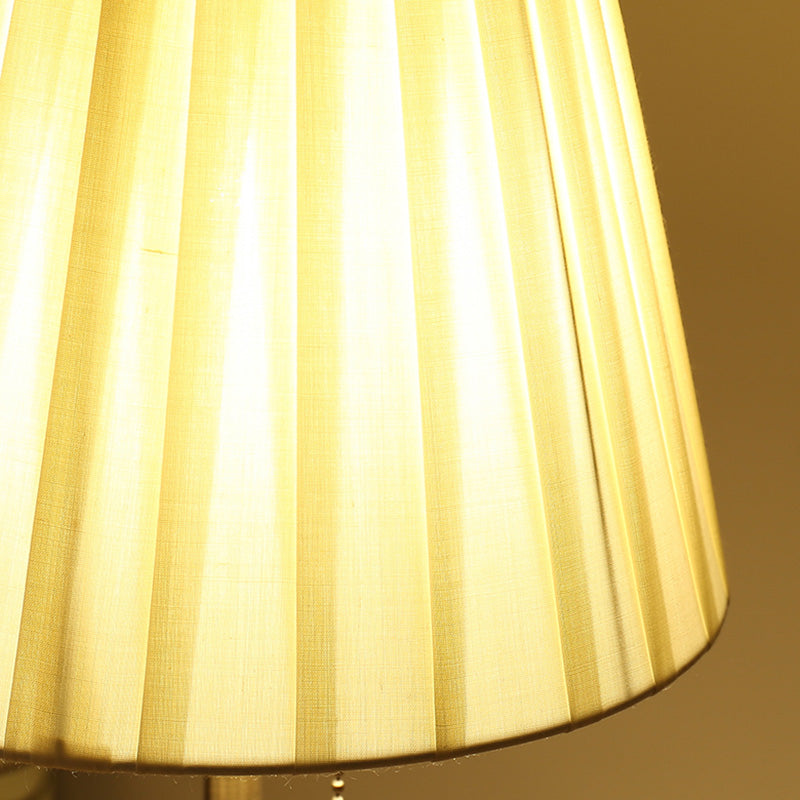 AstralGlow - Elegant stof Empire Shade bordlampe med trækkæde