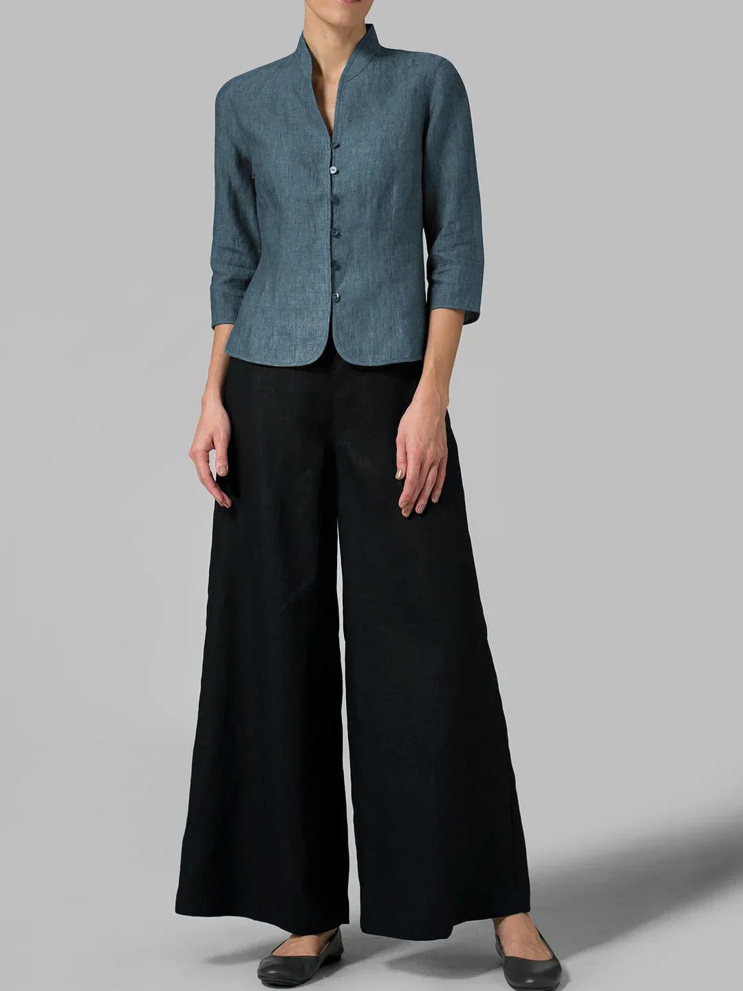 Cecilie – Bluse med knapper foran