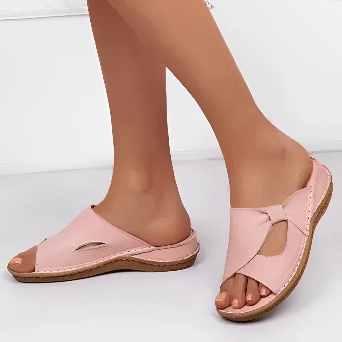 Chloe- Elegante sandaler med t-rem