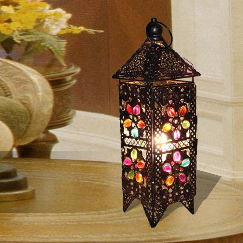 Zafira – eklektisk metal natlampe med Boho charme