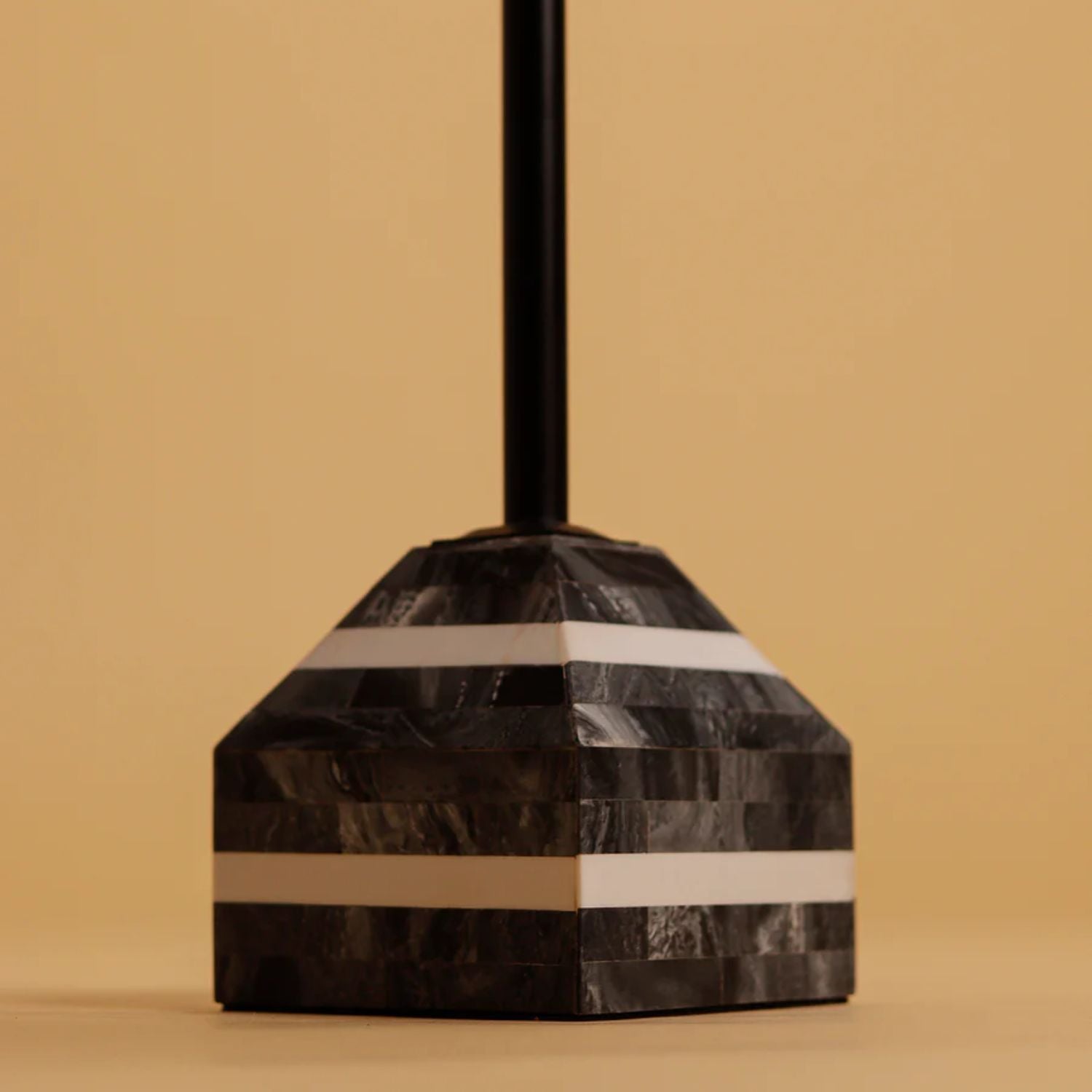 Ebonelle - Sort & Hvid Mystique Drikkebord