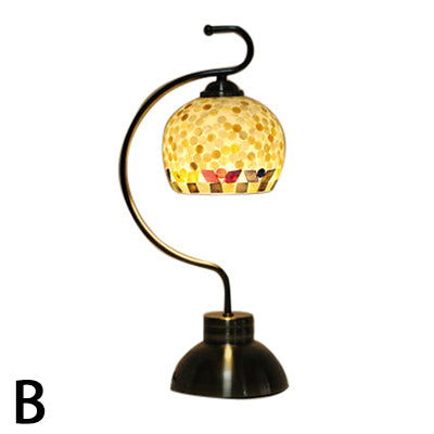 Glasstel – Elegant globusformet bordlampe med muslingemønster