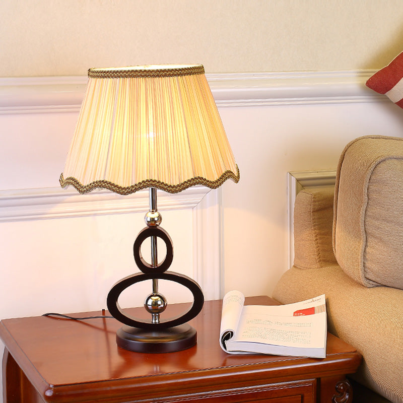 Serenova – Elegant rustik natbordslampe