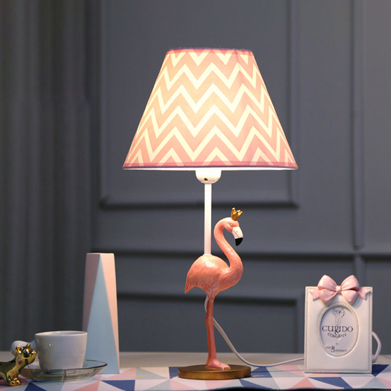 Pinklo – Finurlig flamingo-harpikslampe