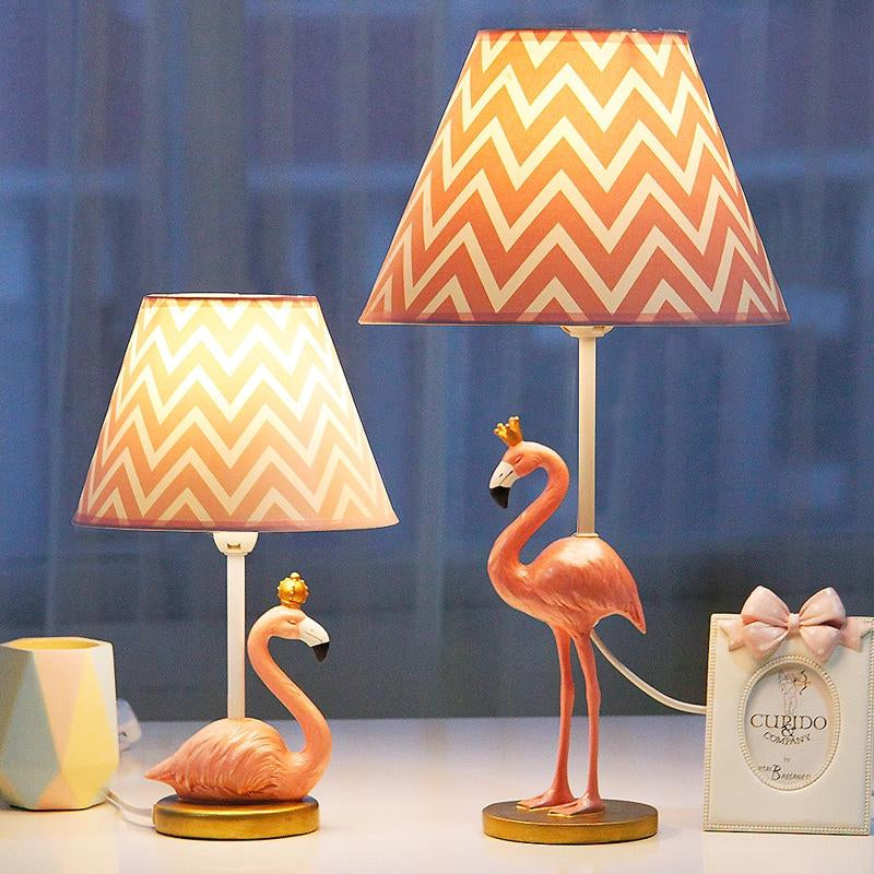Pinklo – Finurlig flamingo-harpikslampe