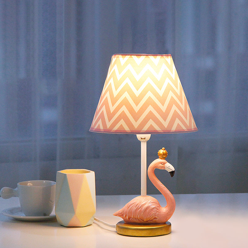 Pinklo – Finurlig flamingo-harpikslampe