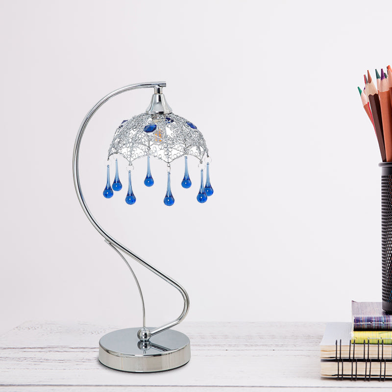 Aqualume – Moderne paraplylampe med blåt glasdråbeaccent