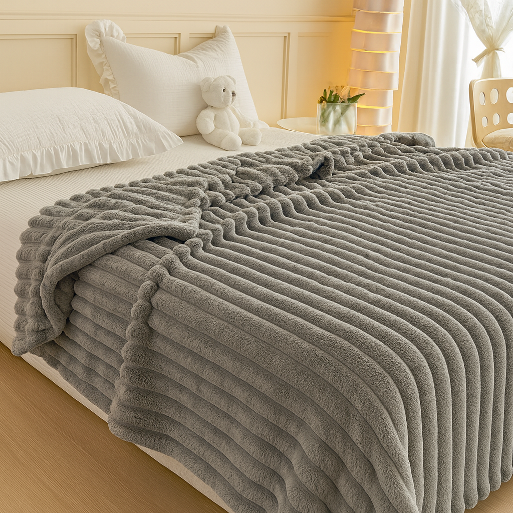 Aurevia | Flanneltæppe med snøre og hyggeligt pelslook