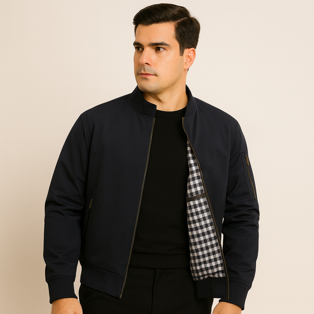 Afslappet herrejakke med opretstående krave