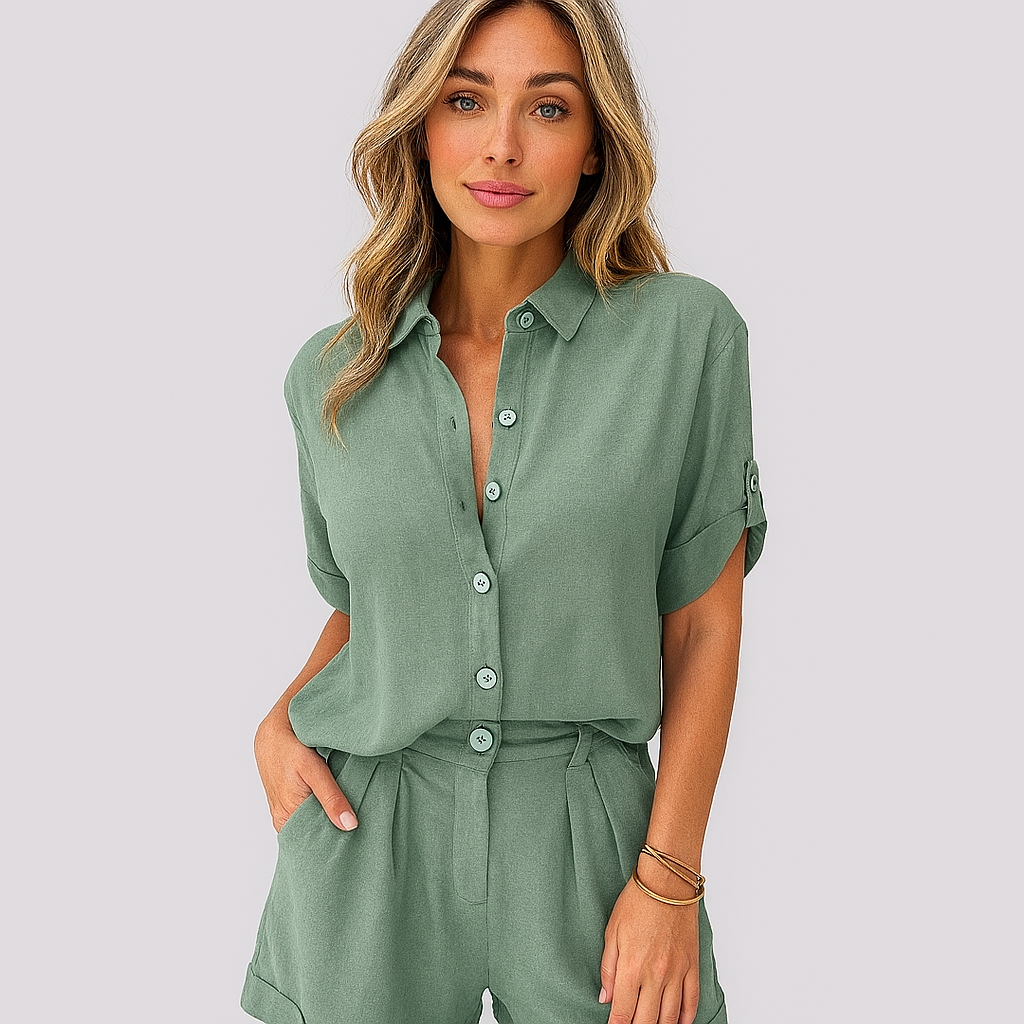 Chic todelt sæt i hør – oversized skjorte og højtaljede shorts til kvinder