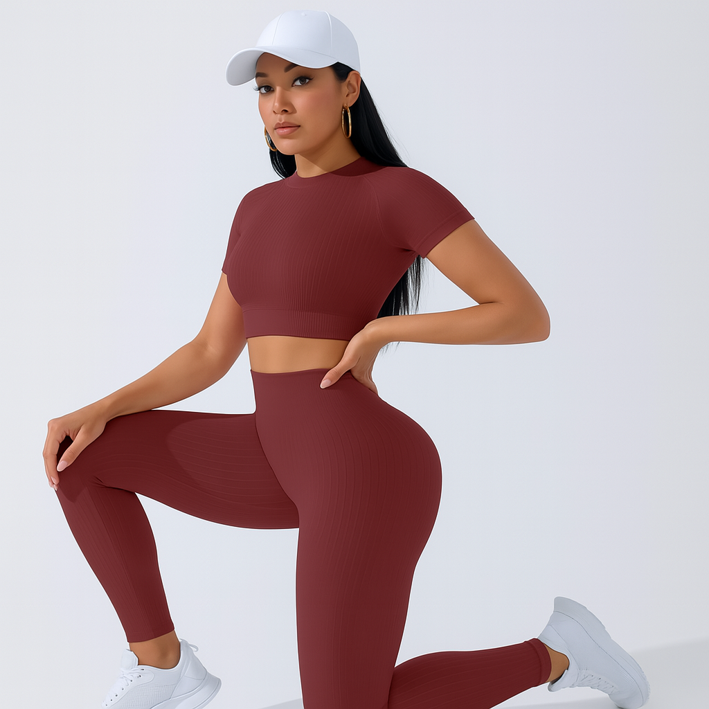 2-delt sportssæt til kvinder – kortærmet top og højtaljede leggings til yoga og pilates