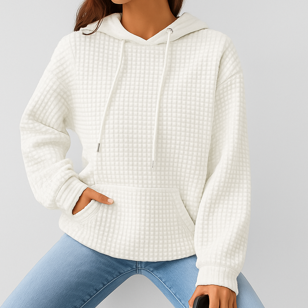 Plus size hættetrøje – struktureret strik med snøre og løs pasform