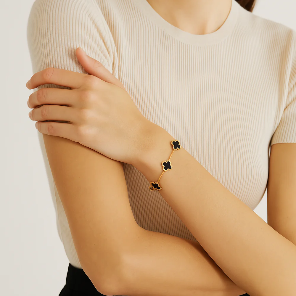 Thyra – Klassisk Guldbelagt Armbånd til Kvinder