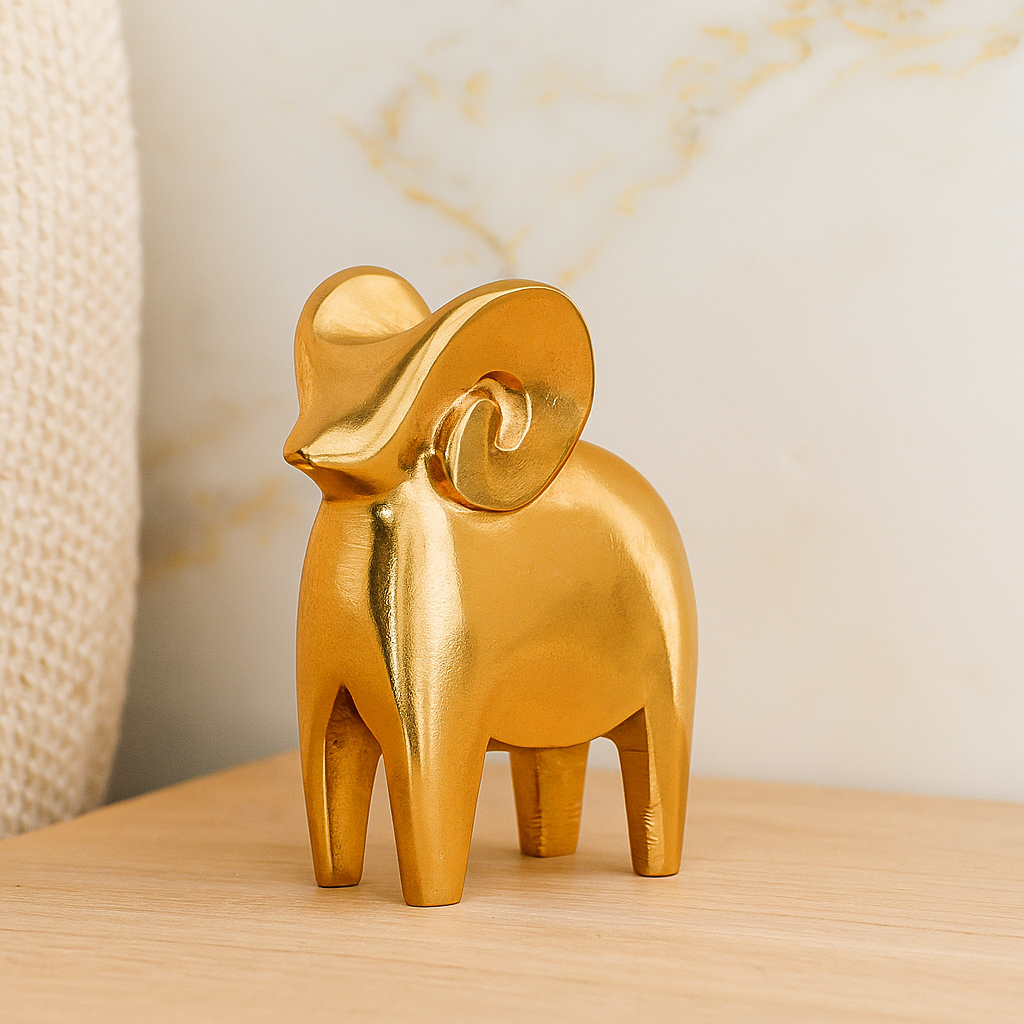 Ramora – Golden Elegance Abstrakt Ram-figur