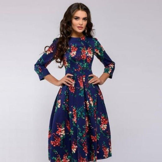 Esmaralda - Klassisk mellemlang kjole