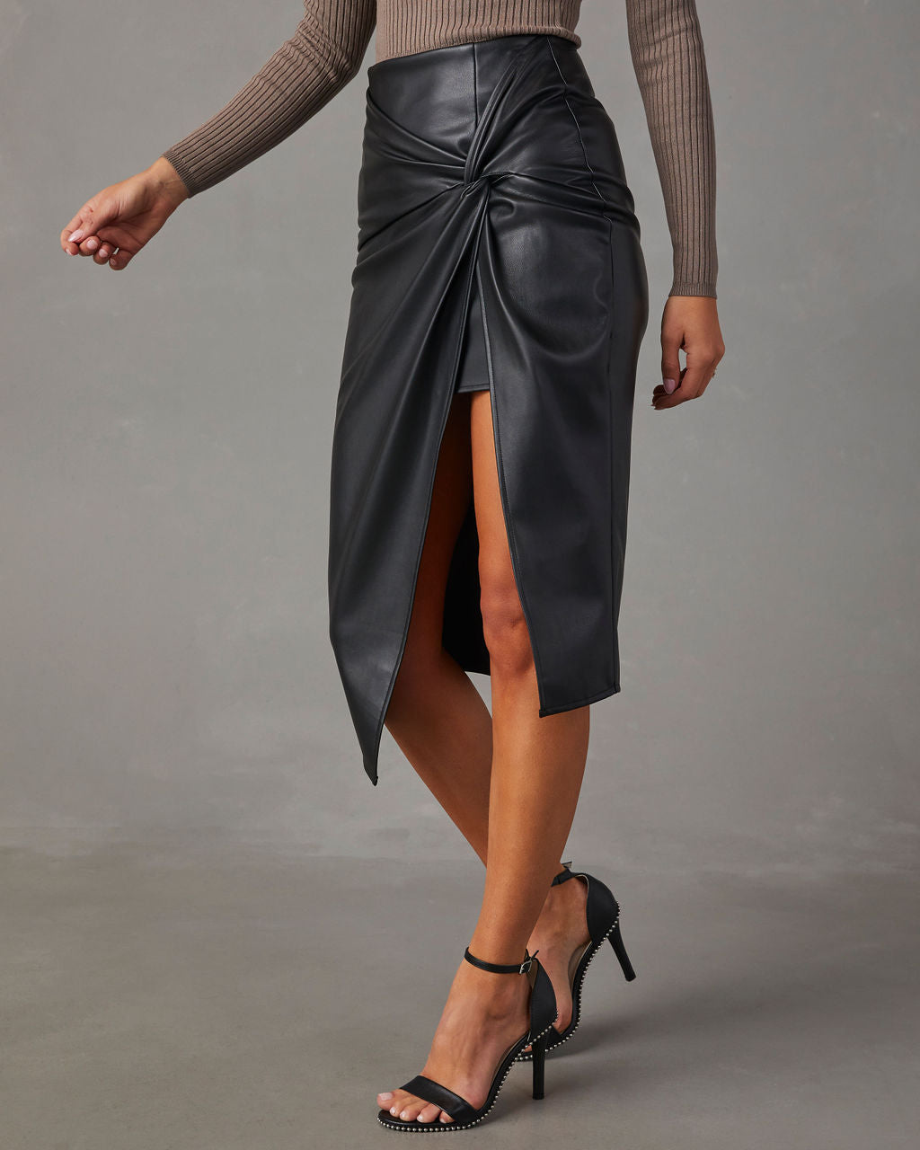 Julie - Lædernederdel med slids til kvinder