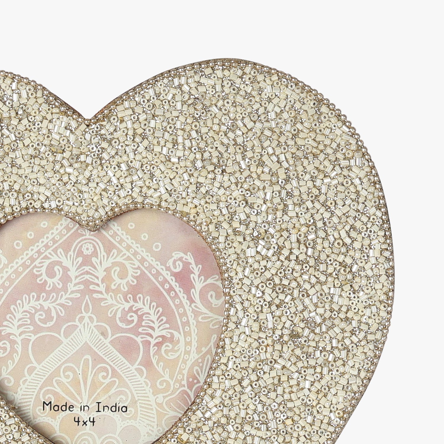 Serapis – Fotoramme med hvide hjerteperler