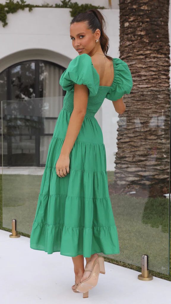 Linnea - Grøn midikjole med flæser