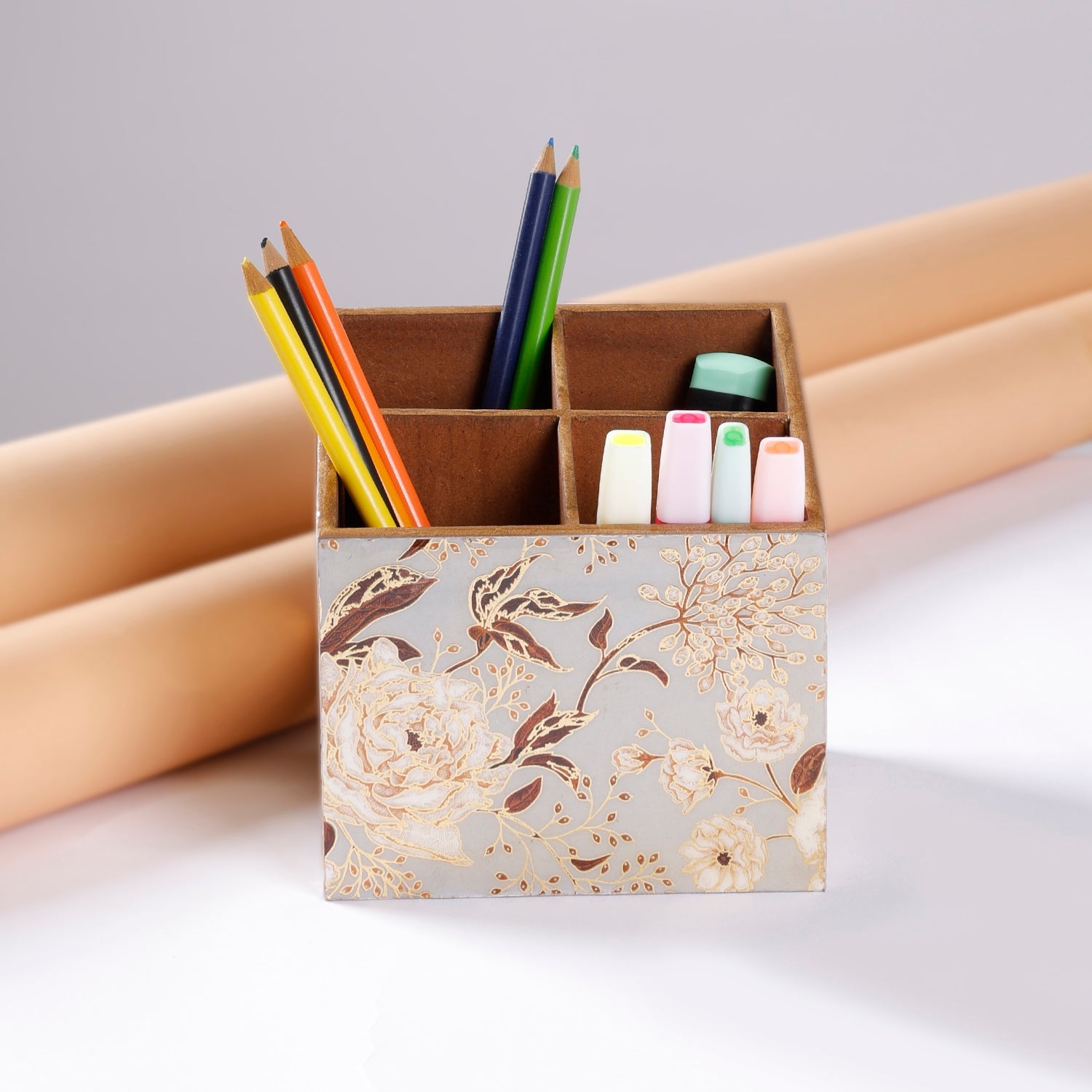 Celavue - Elegant Organisation Penholder