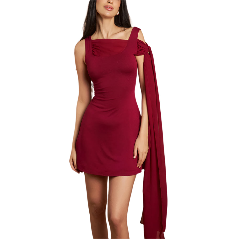 Jaqueline - Asymmetrisk design og off-the-shoulder tørklæde