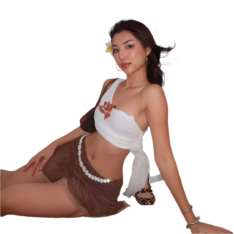 Evie - Elegant wrap-design med strandtop med blomsterdetalje