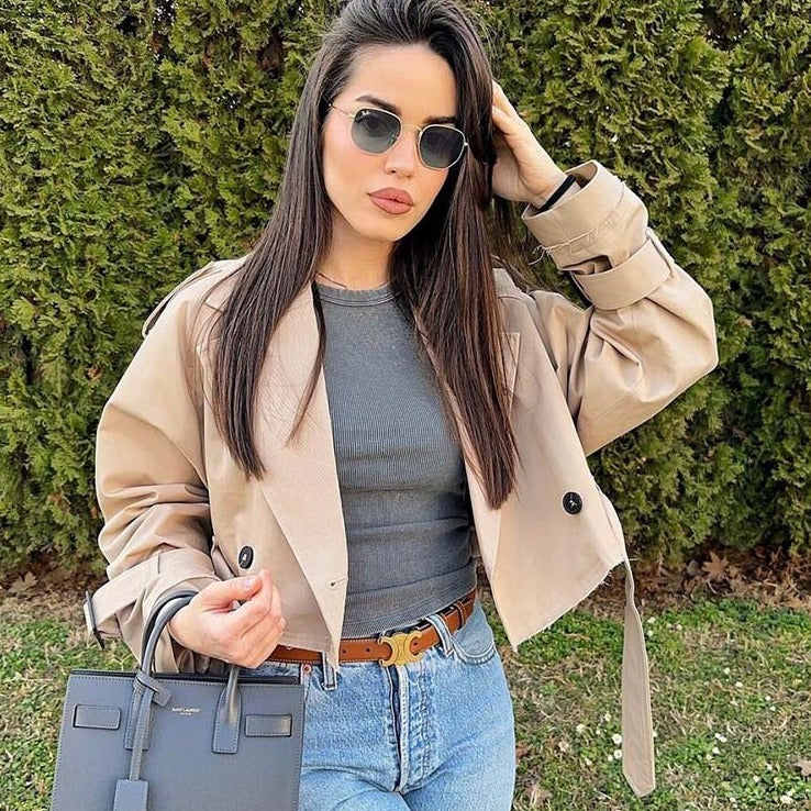 Brianna - Trendy kort trenchcoat