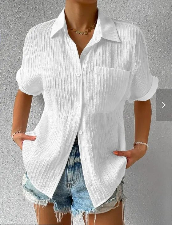 Gabriela - Afslappet plisseret skjorte med revers