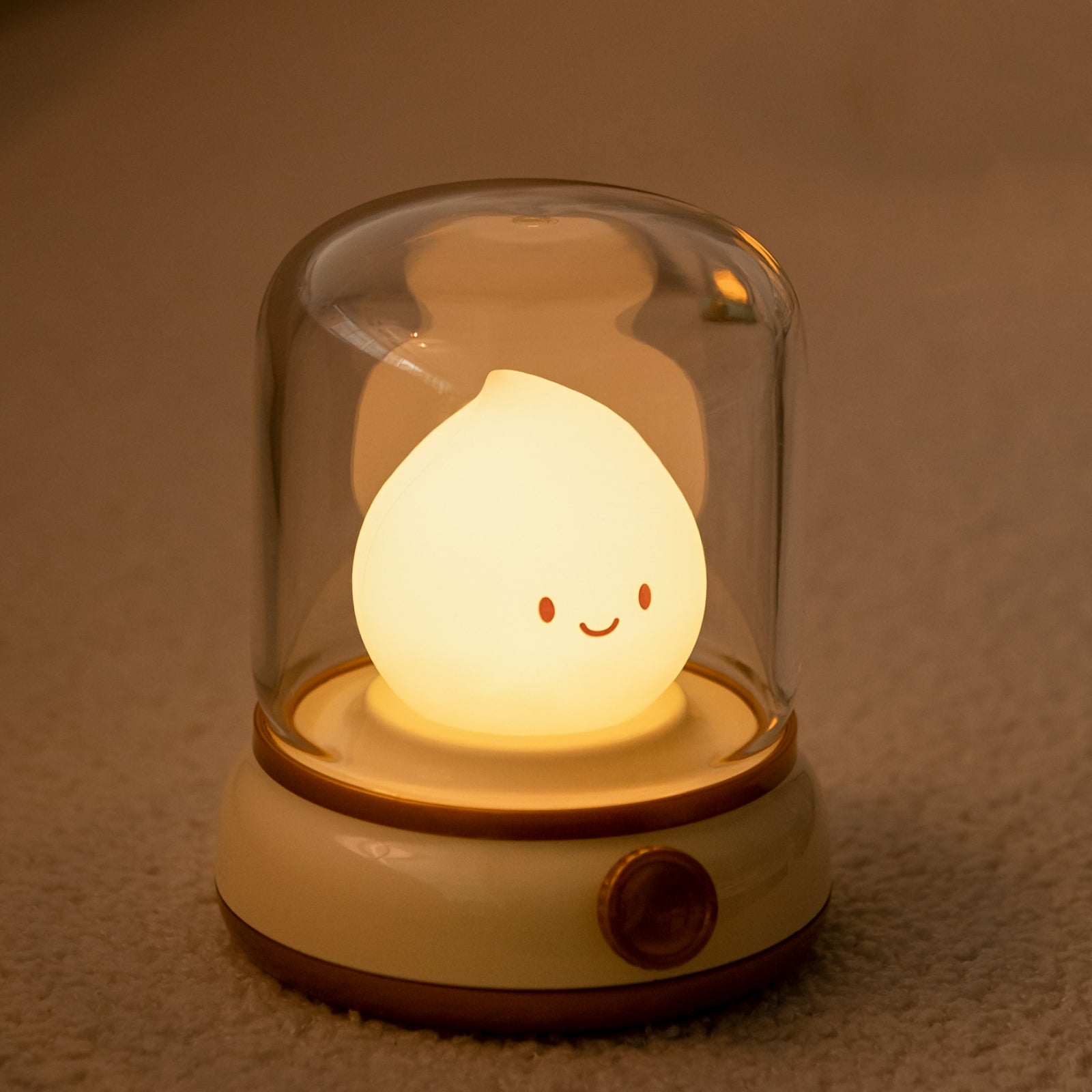FlameFlicker - Mini genopladelig bordlampe med glød