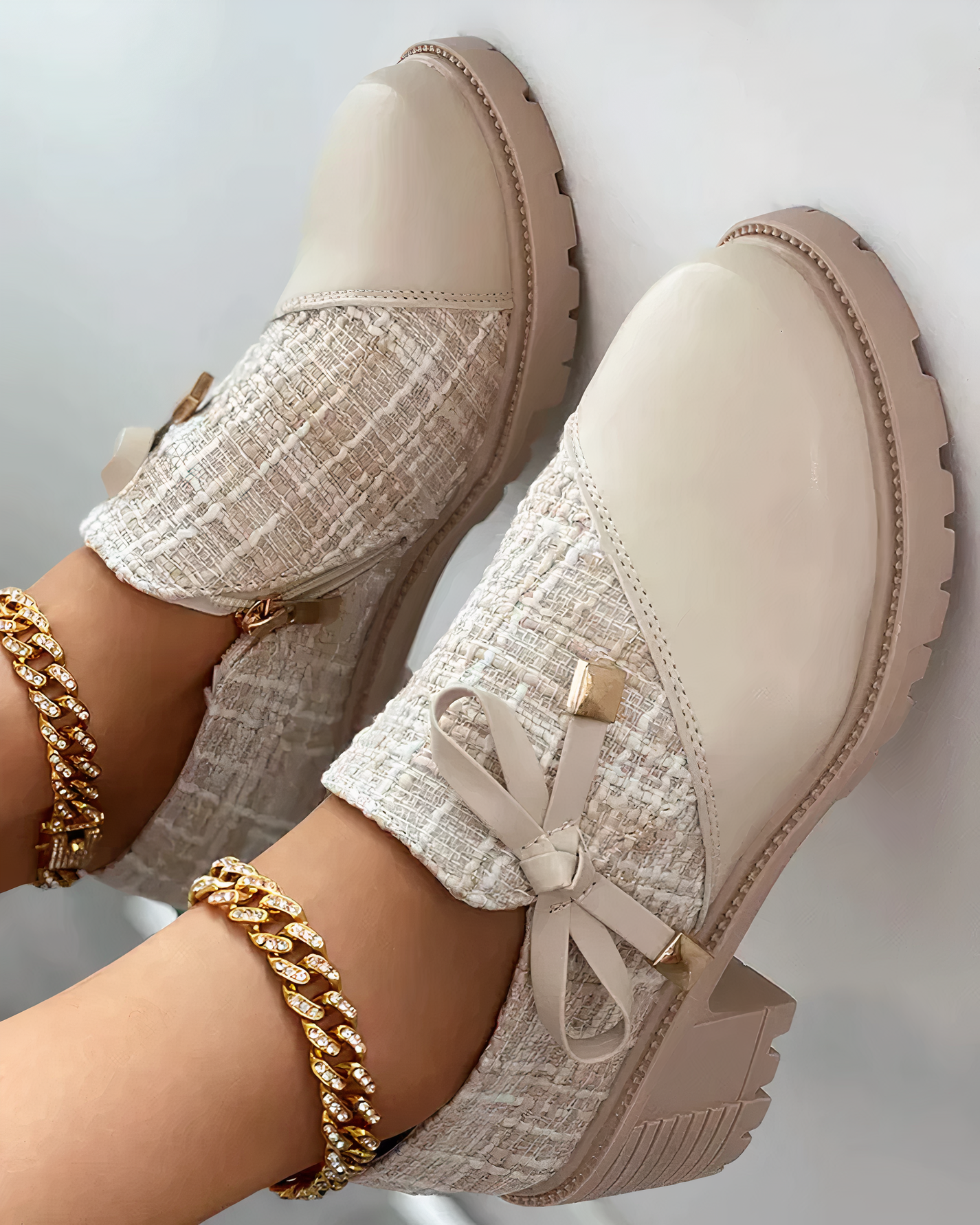 Wilhelmina - Sko med tykke hæle og blonder