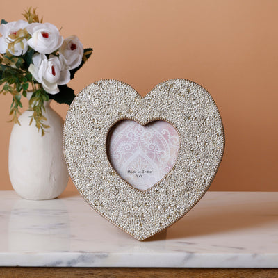 Serapis – Fotoramme med hvide hjerteperler