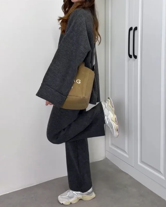 Nicola - Afslappet todelt sæt med crewneck-trøje og bukser