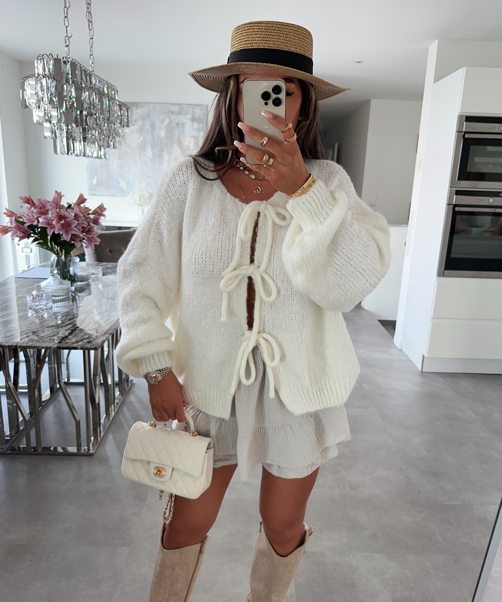 Shayne White Cardigan - Chic Strik