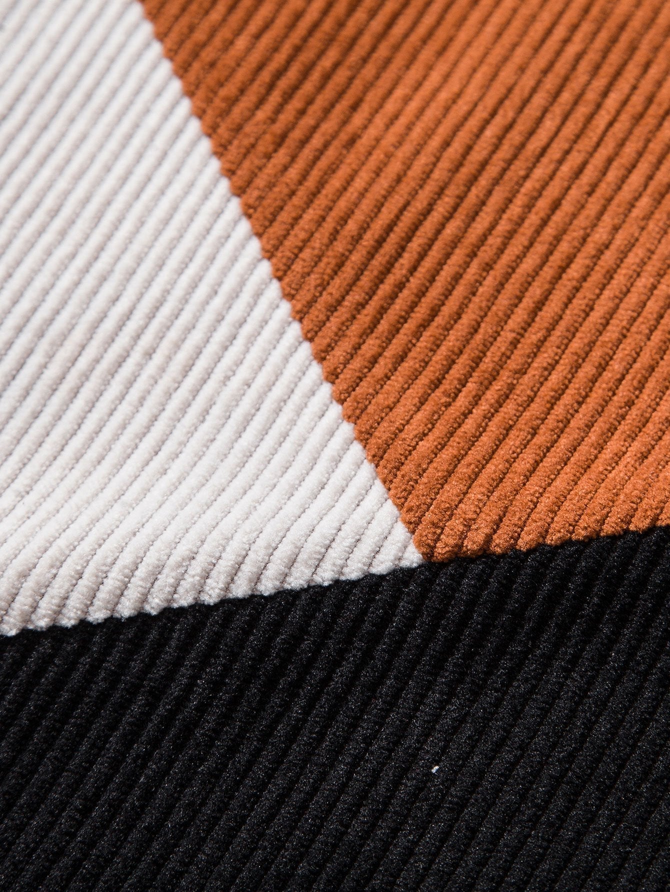 Valdemar - Stilfuld T-shirt i farveblok