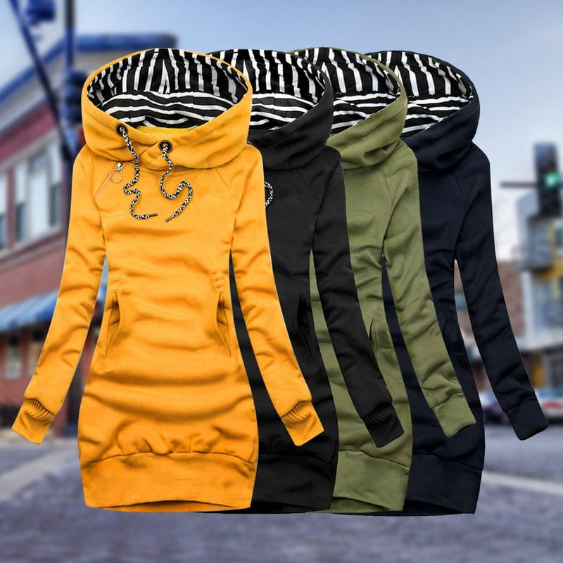 Olga - Elegant hættekjole med lange ærmer