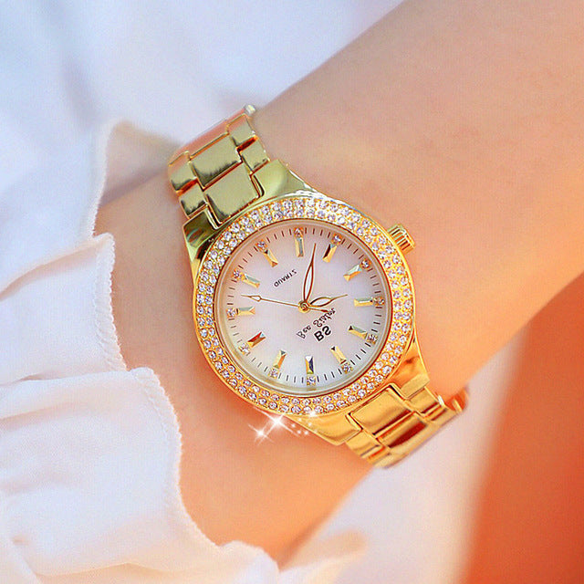 Lira – Elegant Dameur i Quartz, Vandafvisende Design