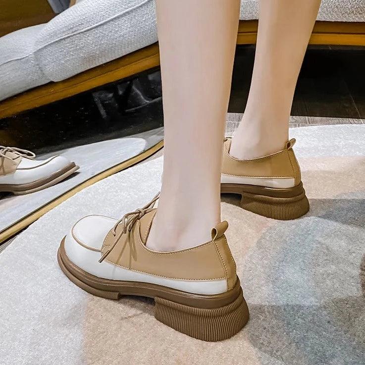 Stella - Tofarvede loafers med snørebånd med rund tå