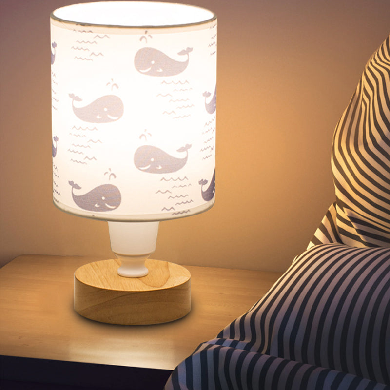 Naturis – moderne skrivebordslampe i stoff