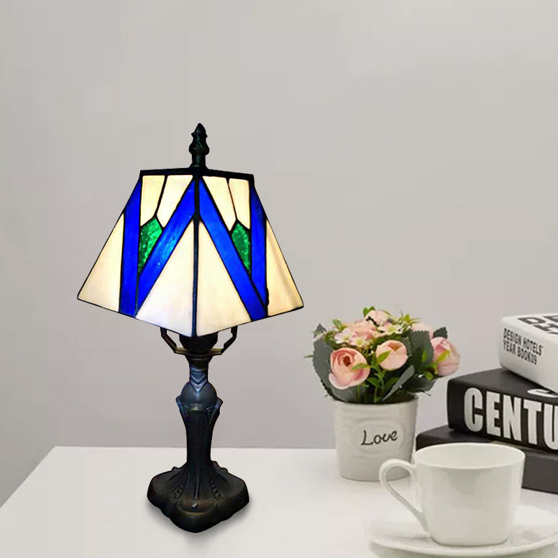 Lustria – Vintage-inspireret Tiffany glas skrivebordslampe