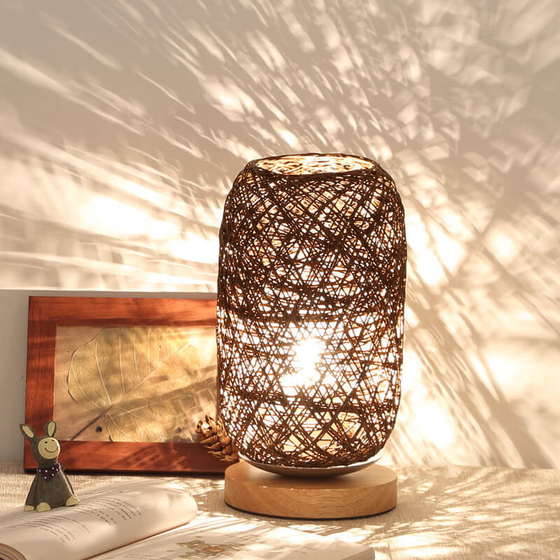 Dæmpbar og dekorativ rattankugle LED bordlampe