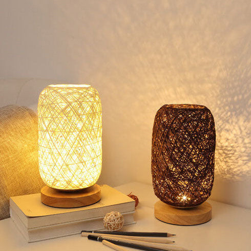 Dæmpbar og dekorativ rattankugle LED bordlampe