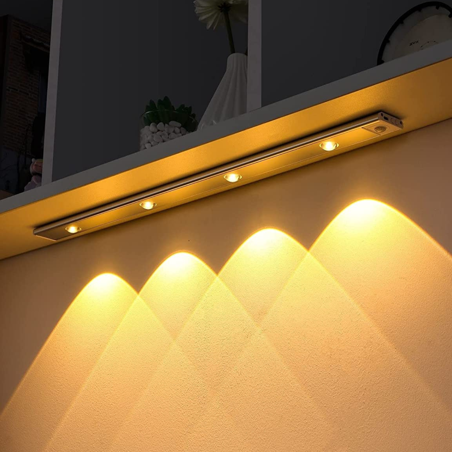 Trådløs LED-lampe med bevægelsessensor