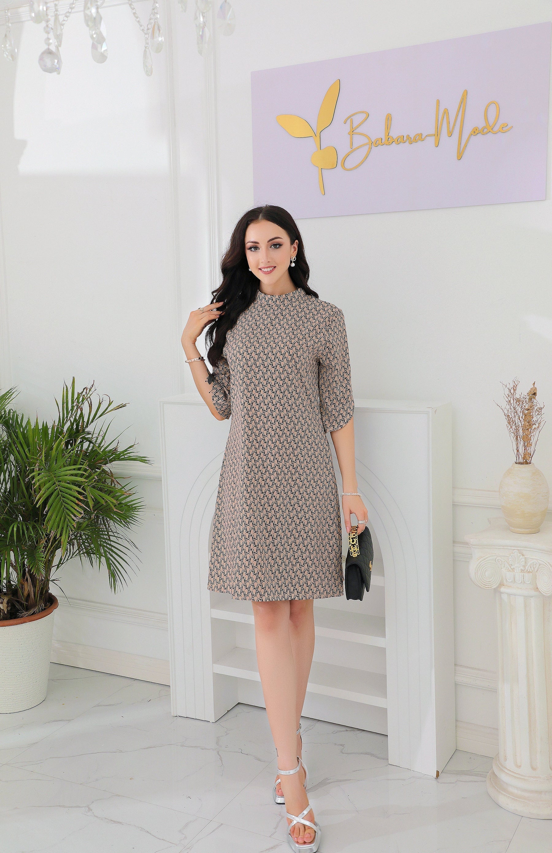 Emmeline - Elegant minikjole med geometrisk print