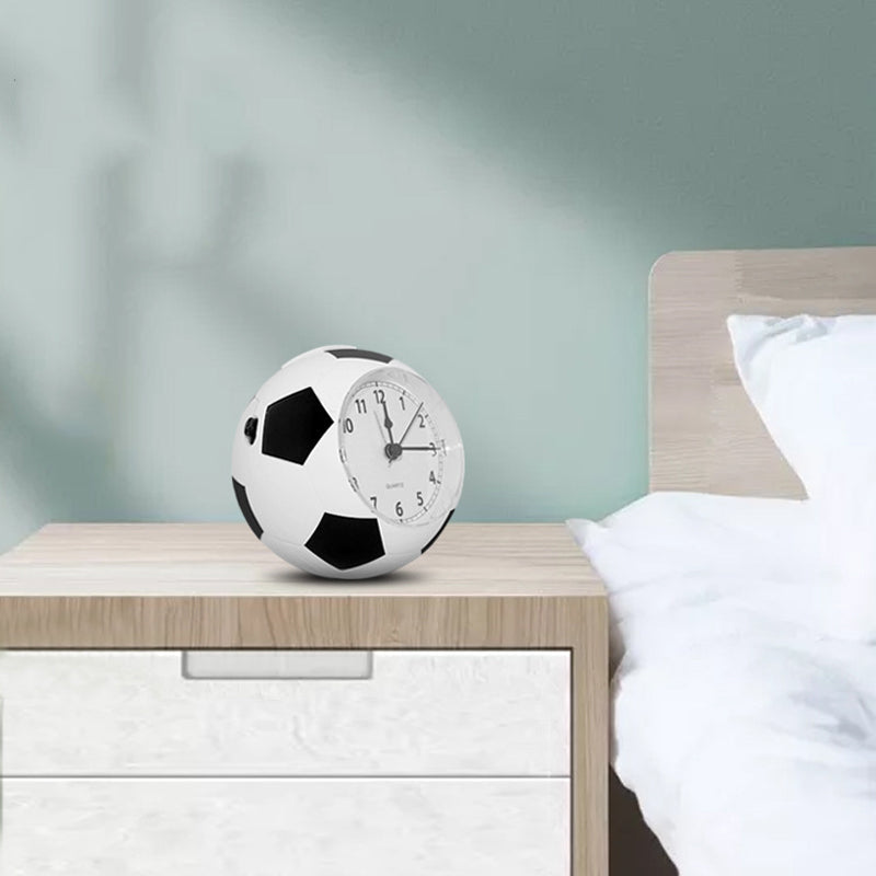GoalTime – Fodbold-inspireret analogt vækkeur med sjovt design
