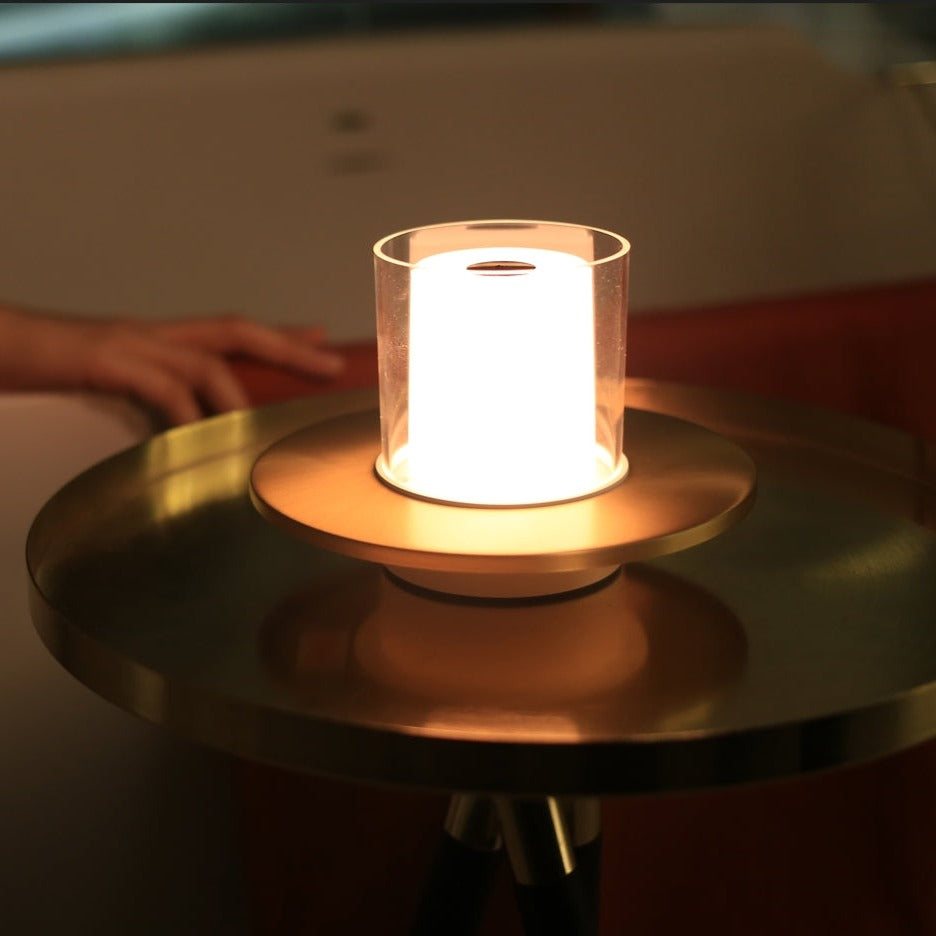 AuraSync – Smart bevægelsesstyret lampe