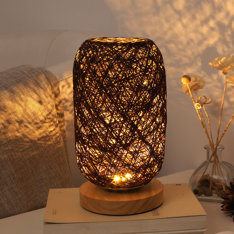 Dæmpbar og dekorativ rattankugle LED bordlampe